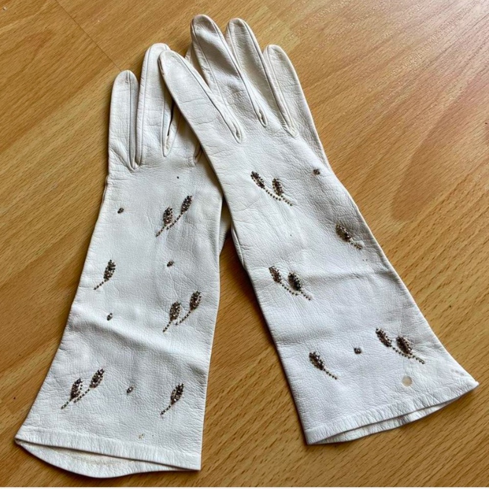 Vintage 1970s beaded bridal leather gloves